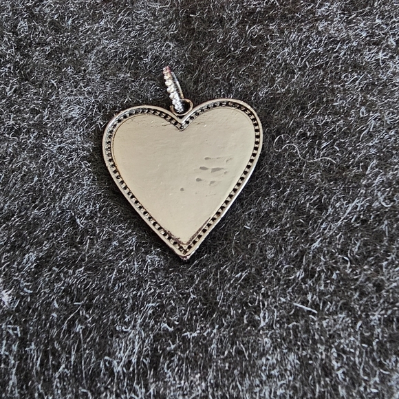 NWOT Karli Buxton Heart with Crystals - Picture 4 of 5